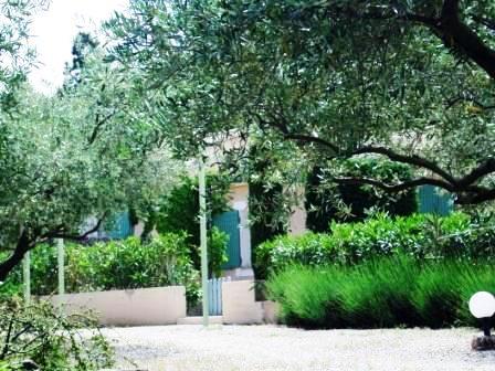 self-catering accommodation in saint remy de provence : les jardins de Fontanille