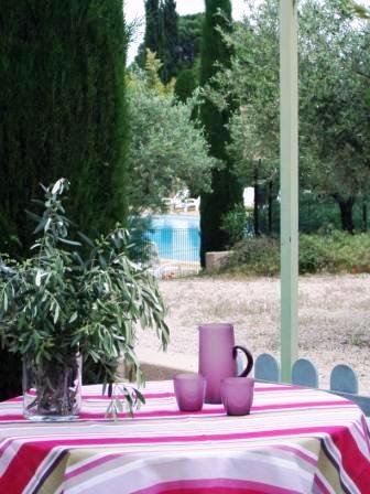 self-catering rental provence : les jardins de Fontanille