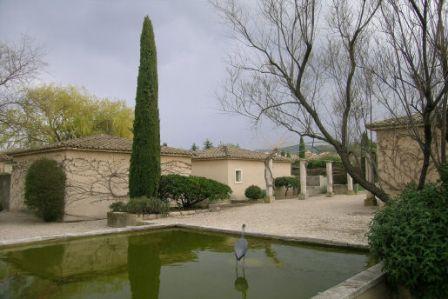 gite à saint remy de provence dans un mazet : les jardins de Fontanille