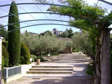 self-catering accommodation saint remy de provence : les jardins de Fontanille