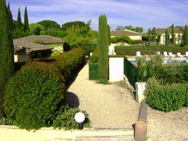 self-catering accommodation saint remy de provence : les jardins de Fontanille